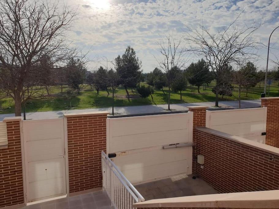 Chalet Ifema 5 Habitaciones 4 Banos, Parking Free Madrid Ngoại thất bức ảnh